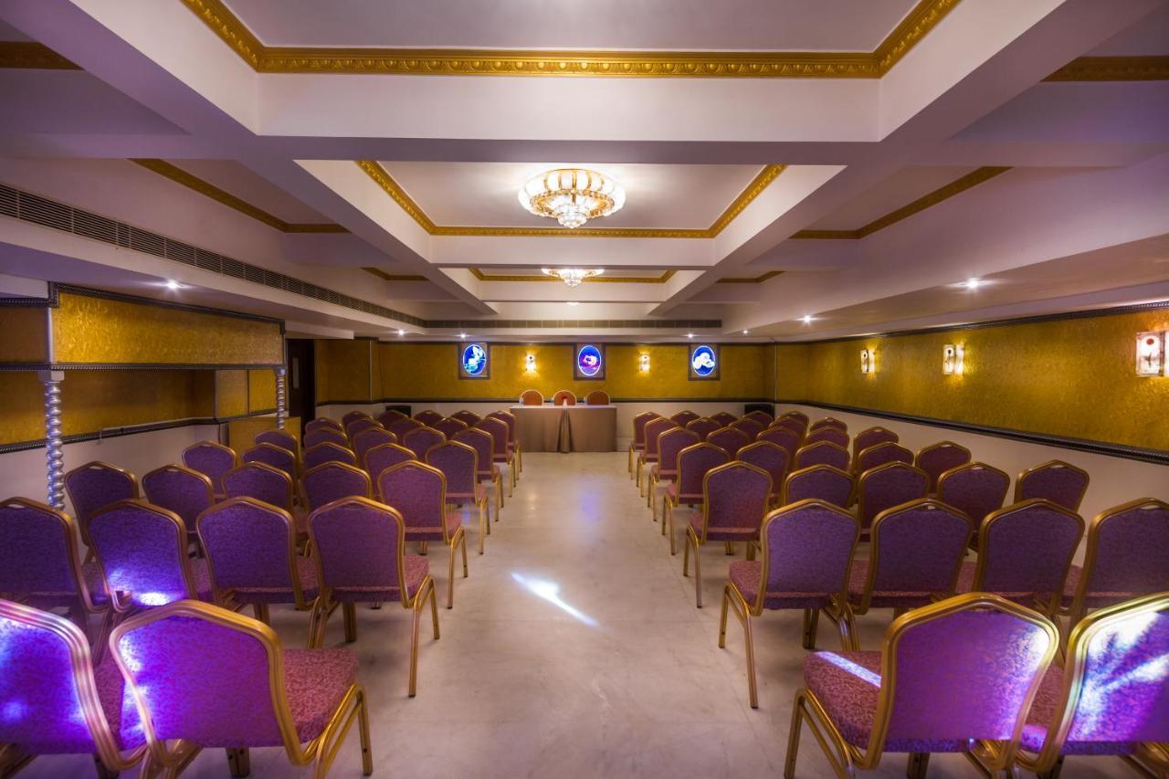 Hotel Le Royal Park Пондичери Екстериор снимка