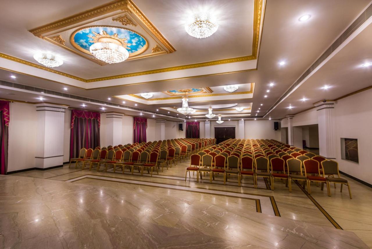 Hotel Le Royal Park Пондичери Екстериор снимка
