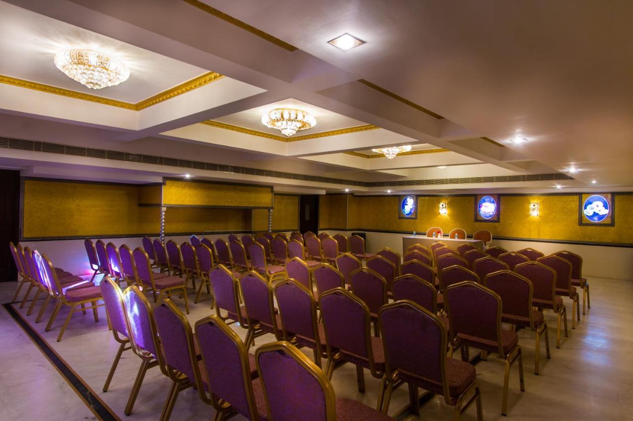 Hotel Le Royal Park Пондичери Екстериор снимка