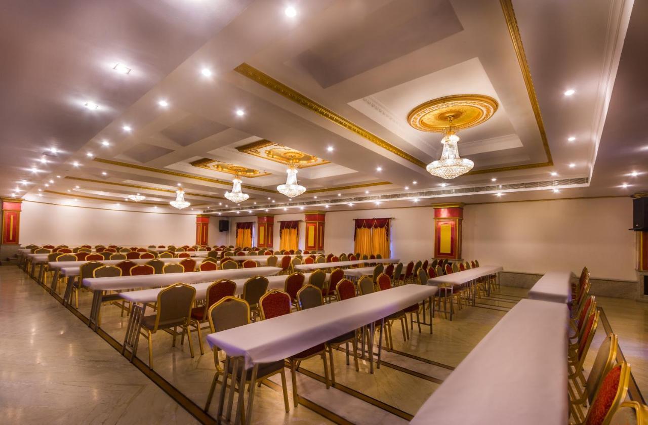 Hotel Le Royal Park Пондичери Екстериор снимка