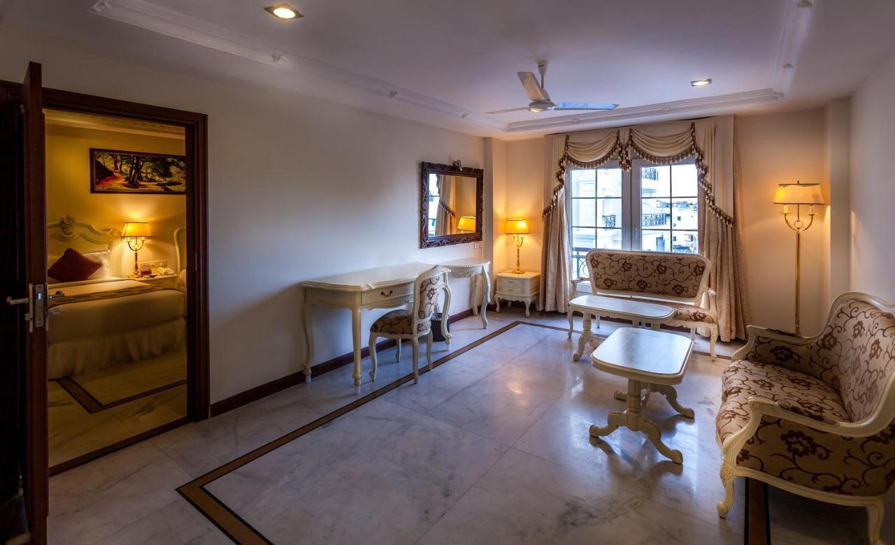 Hotel Le Royal Park Пондичери Екстериор снимка