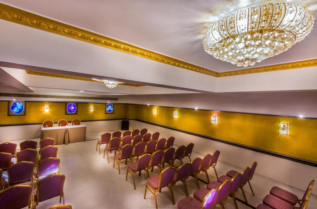 Hotel Le Royal Park Пондичери Екстериор снимка