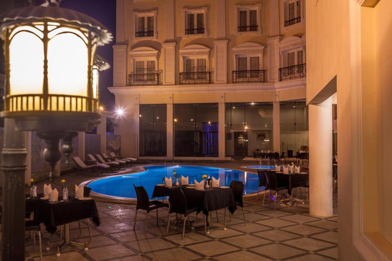 Hotel Le Royal Park Пондичери Екстериор снимка