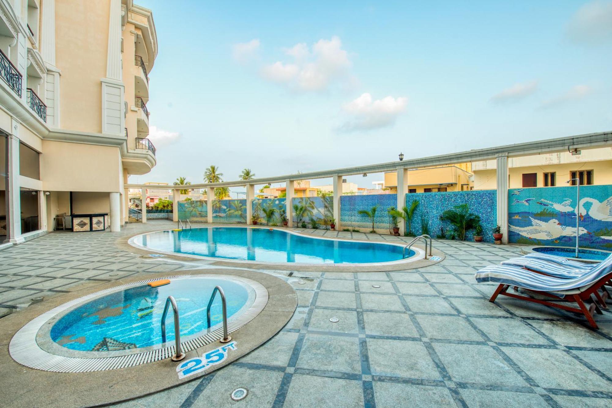 Hotel Le Royal Park Пондичери Екстериор снимка