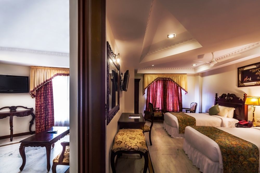 Hotel Le Royal Park Пондичери Екстериор снимка